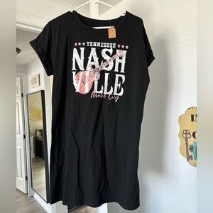 NWT women’s Nashville t-shirt dress